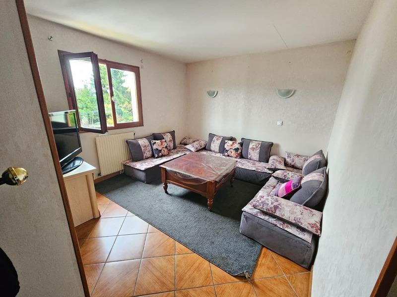 Maison - 270 m² - 15 pièces