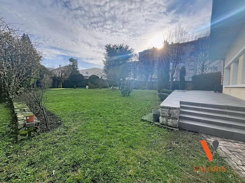 Maison - 171 m² - 6 pièces