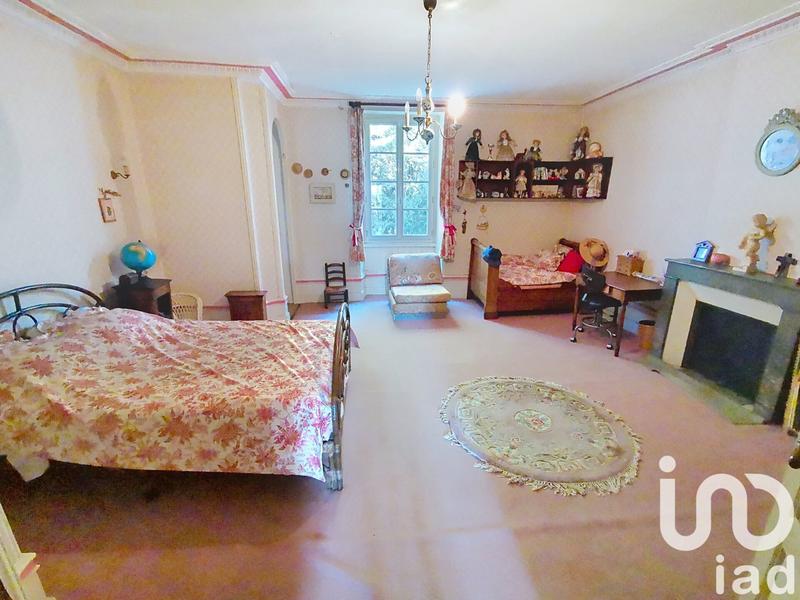 Maison - 300 m² - 9 pièces