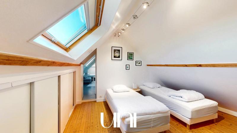 Maison - 158 m² - 7 pièces