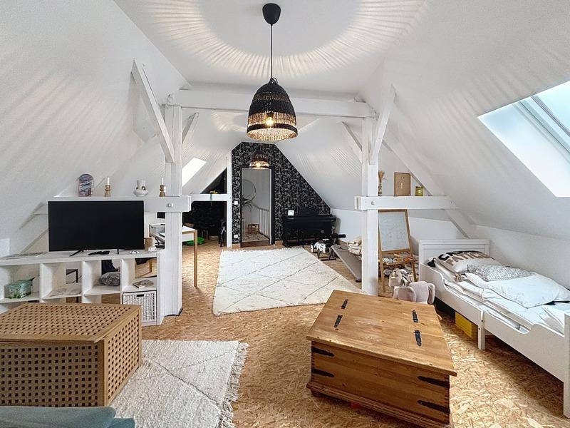 Maison de ville - 190 m² - 9 pièces