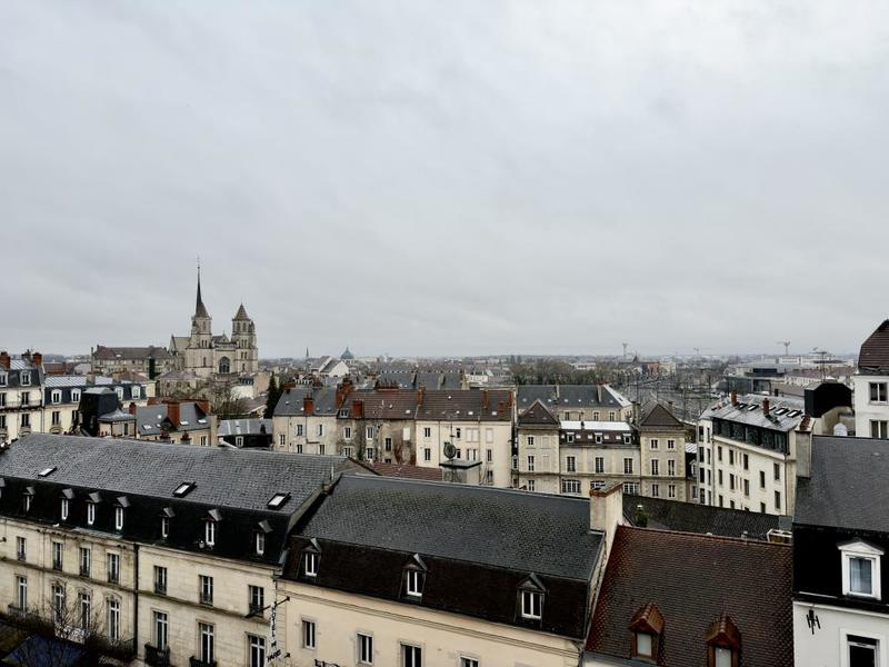 Appartement ancien - 69 m² - 3 pièces