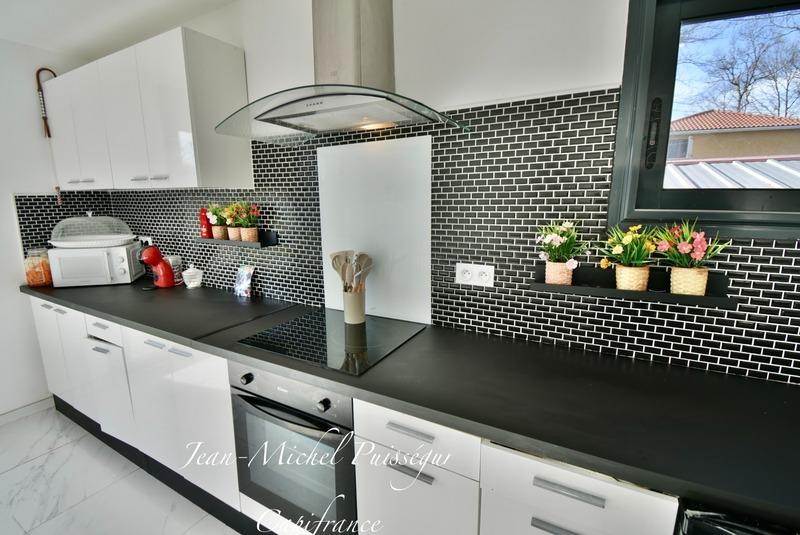 Maison - 140 m² - 5 pièces