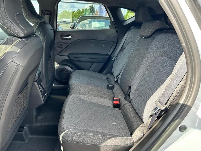 Renault Captur techno full hybrid E-Tech 160 ch - 25