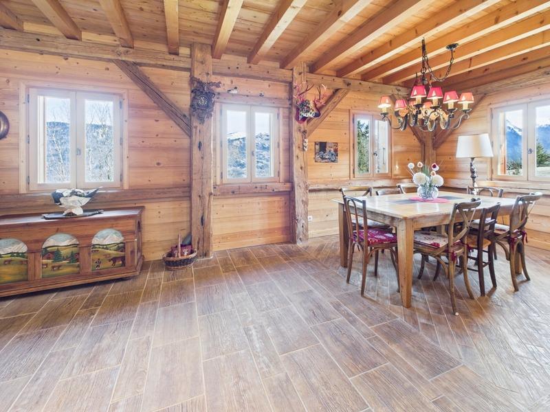 Châlet - 304 m² - 9 pièces