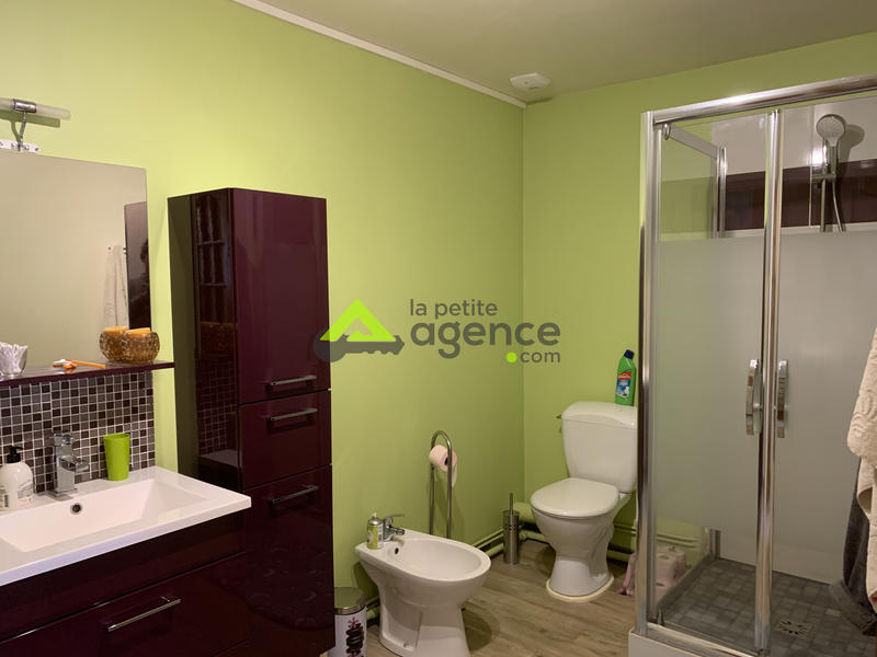 Propriété - 100 m² - 5 pièces