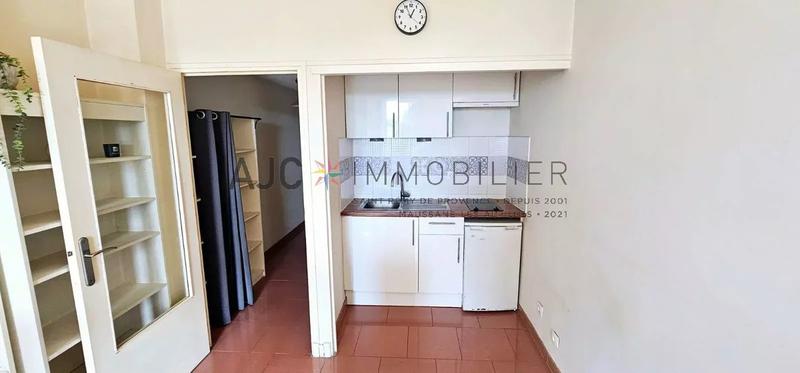 Studio - 27 m² - 1 pièce