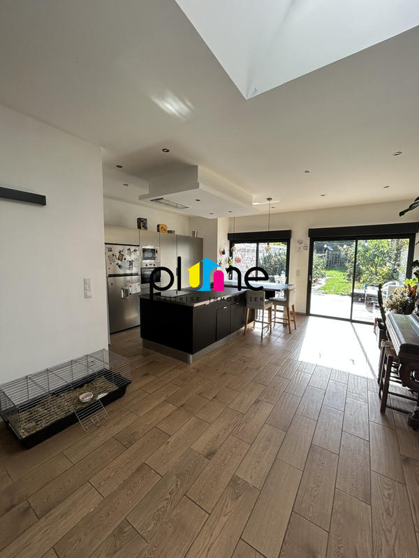 Maison - 176 m² - 6 pièces