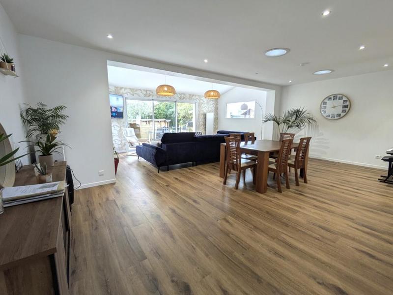 Maison - 140 m² - 7 pièces