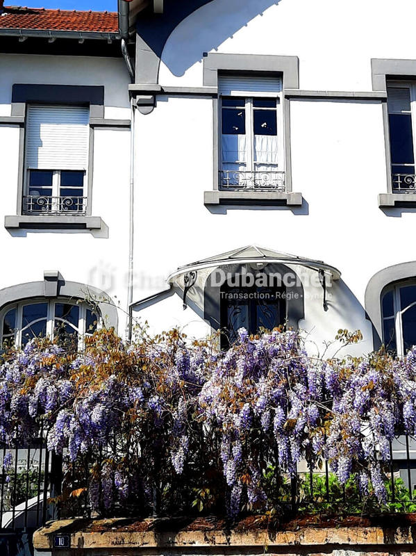 Maison - 200 m² - 8 pièces