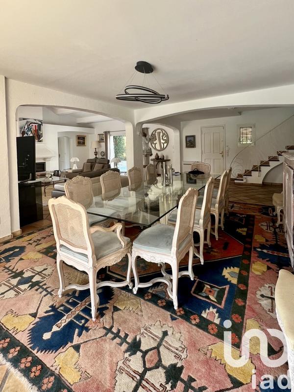 Maison - 270 m² - 8 pièces