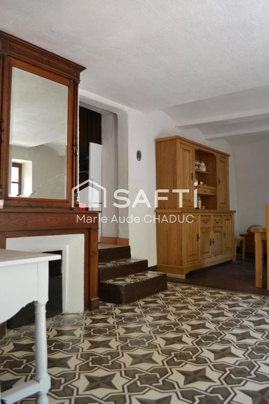 Maison - 210 m² - 8 pièces