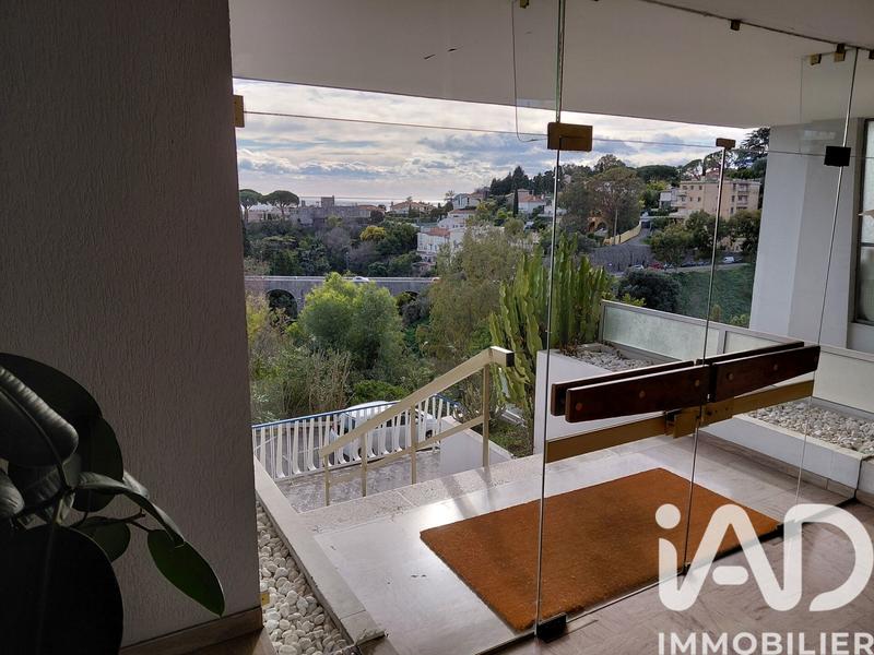 Appartement - 96 m² - 3 pièces