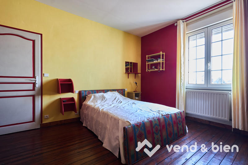 Maison - 229 m² - 7 pièces