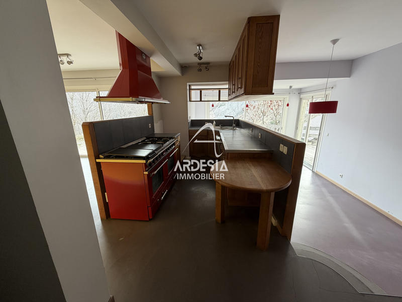 Maison - 136 m² - 4 pièces