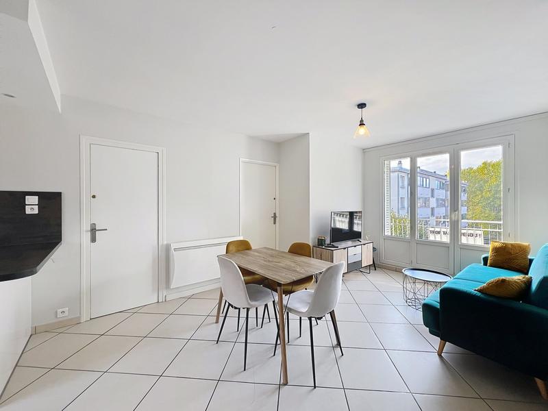 Appartement - 60 m² - 4 pièces