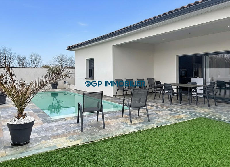 Maison traditionnelle - 152 m² - 6 pièces