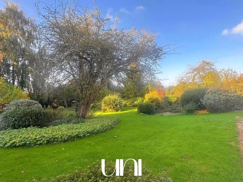 Maison - 265 m² - 8 pièces