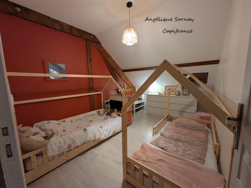 Maison - 222 m² - 8 pièces