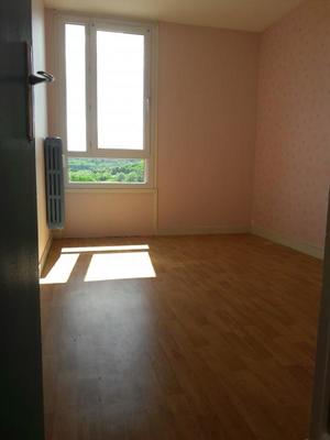 Appartement - 85 m² - 5 pièces