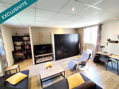 Maison - 210 m² - 8 pièces