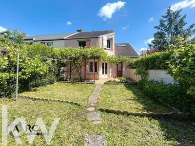 Maison - 90 m² - 5 pièces