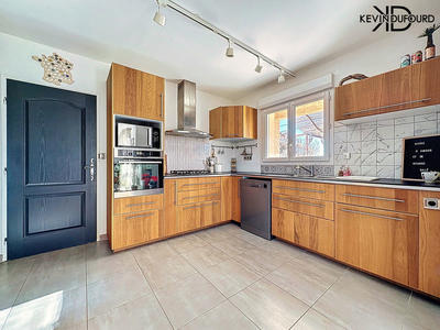 Villa - 90 m² - 5 pièces