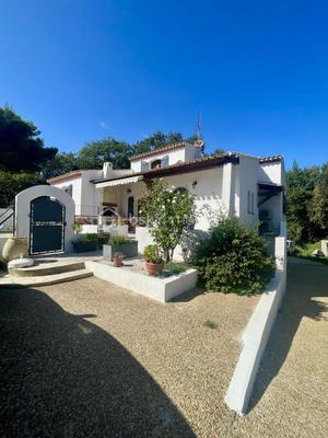 Propriété - 160 m² - 6 pièces