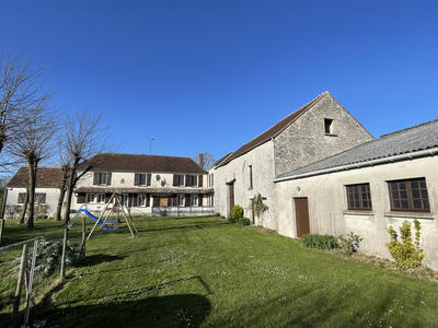 Maison - 165 m² - 6 pièces