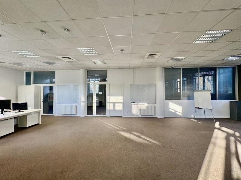 Bureau - 220 m² - 5 pièces