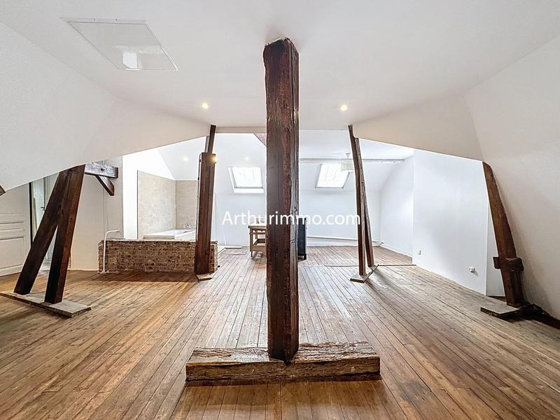 Maison - 280 m² - 10 pièces