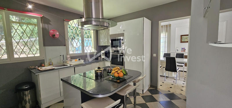 Maison - 140 m² - 6 pièces