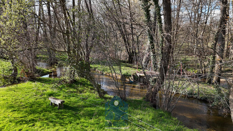 Propriété - 170 m² - 6 pièces