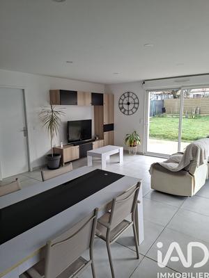 Maison - 90 m² - 4 pièces