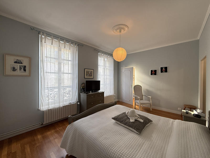 Maison - 166 m² - 6 pièces