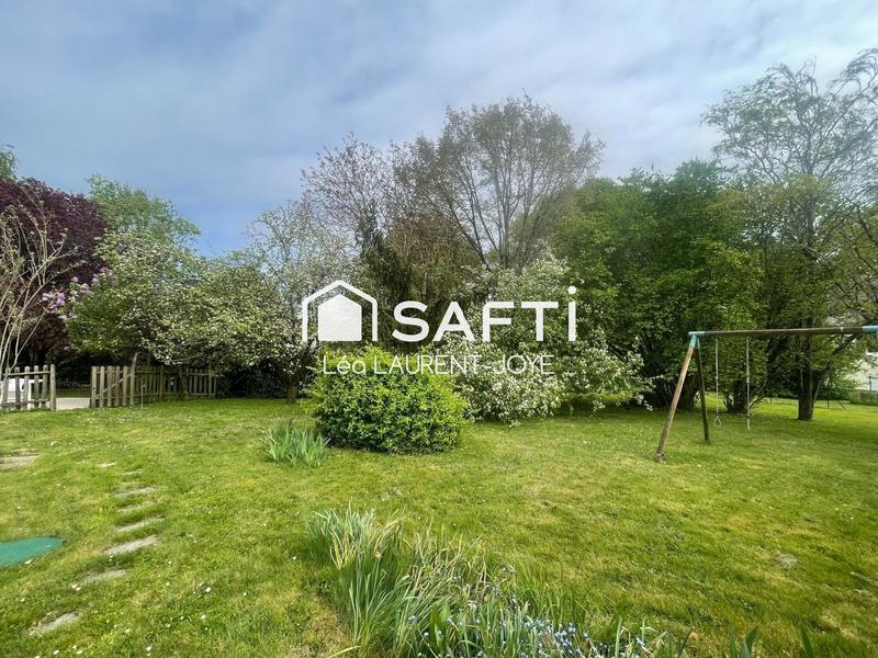 Maison - 230 m² - 8 pièces