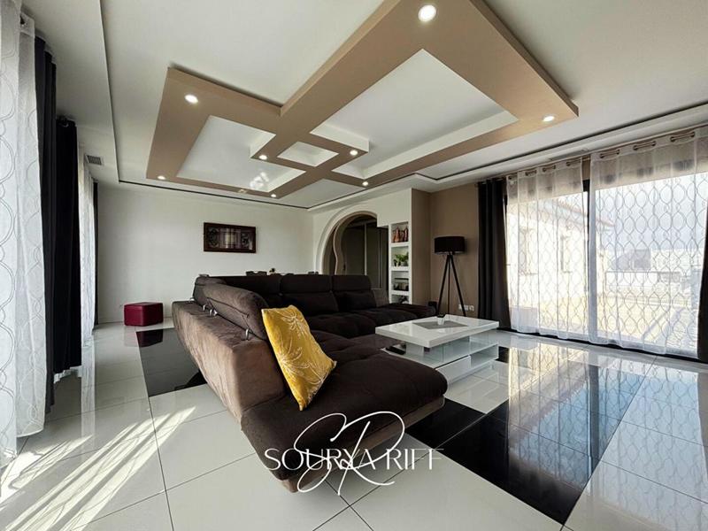 Maison - 165 m² - 7 pièces