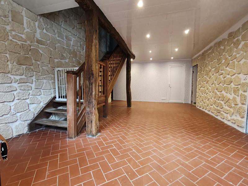 Maison - 245 m² - 10 pièces
