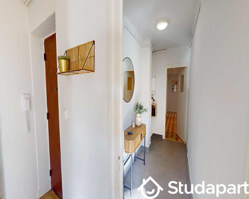 Chambre - 140 m² - 1 pièce