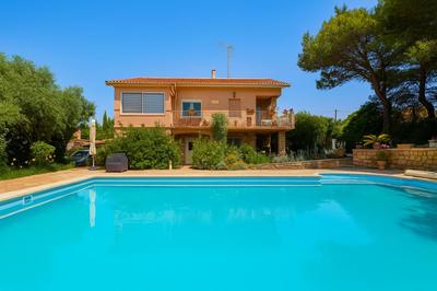 Maison - 176 m² - 7 pièces