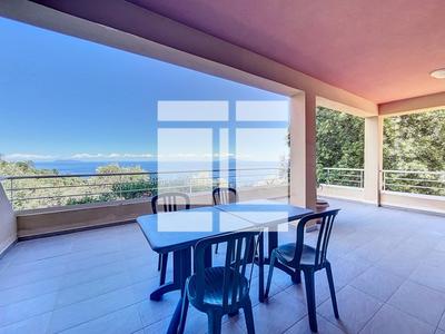 Appartement - 84 m² - 3 pièces