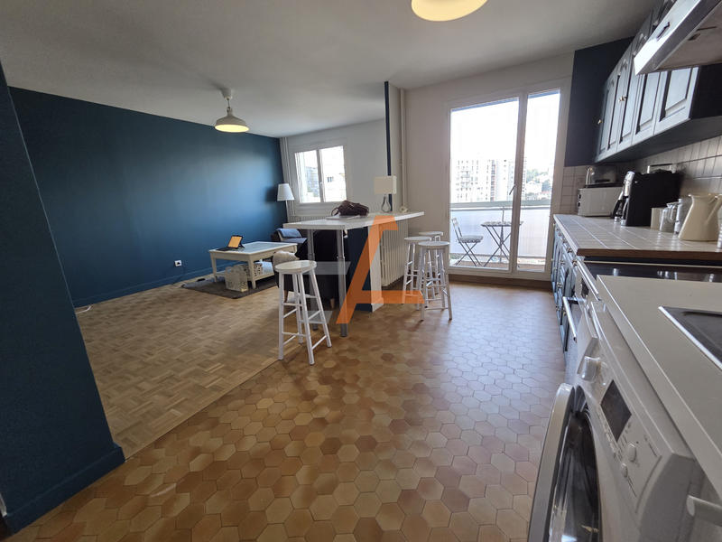 Appartement - 83 m² - 4 pièces