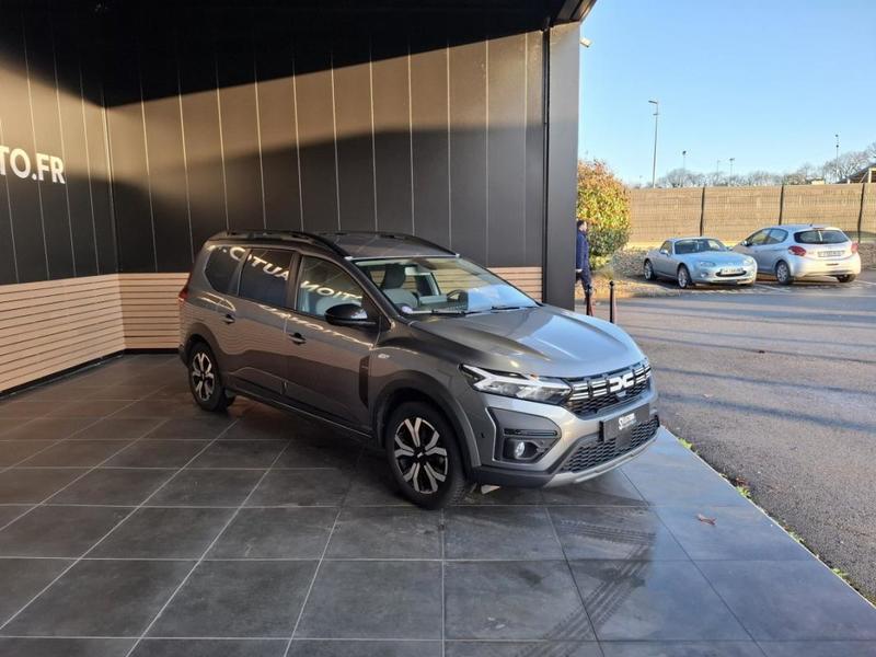 Dacia Jogger 7 Places Extreme Hybrid 140