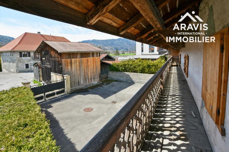 Maison - 180 m² - 7 pièces