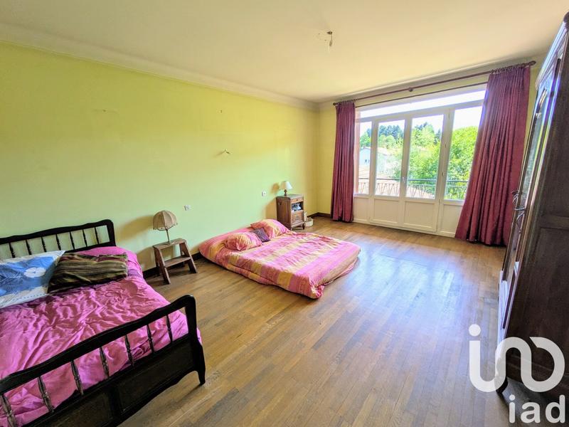 Maison - 203 m² - 5 pièces