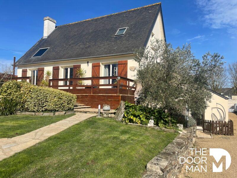 Maison - 205 m² - 8 pièces