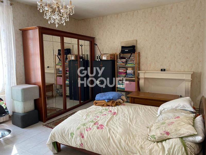 Maison - 230 m² - 5 pièces