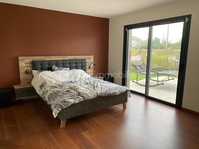 Villa - 244 m² - 6 pièces