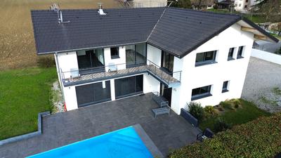 Maison contemporaine - 243 m² - 6 pièces
