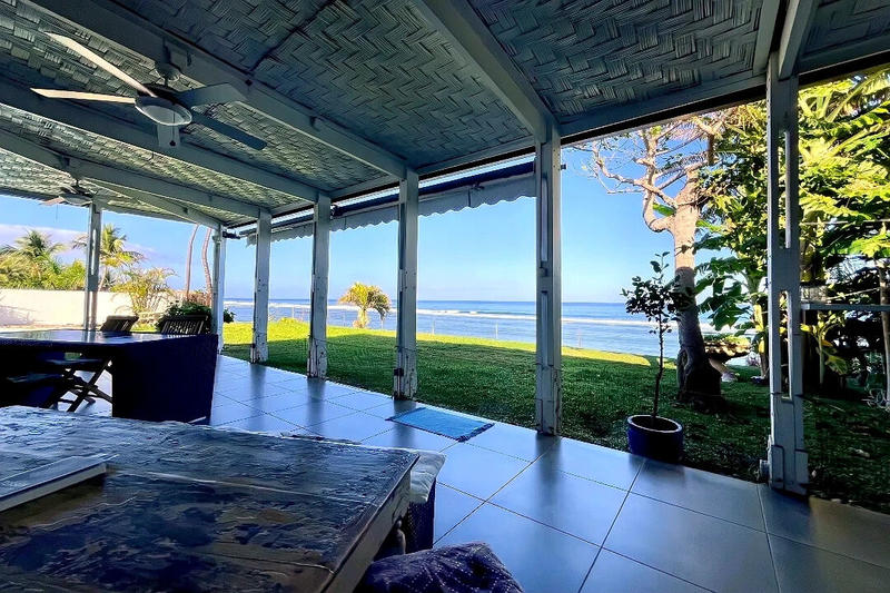 Maison - 240 m² - 8 pièces